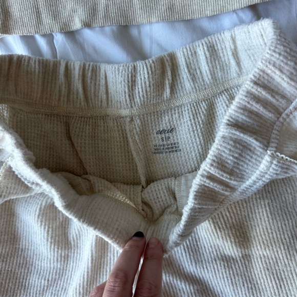 Cream Aerie Tank and Shorts - Picture 6 of 9